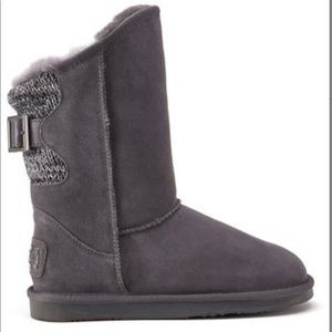 Australia Luxe Collection size 7 brand new with tags.